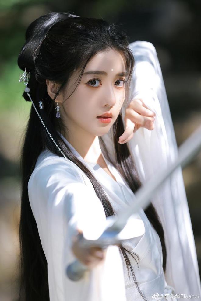 承认辱华录音中是李凯馨的声音但跪求原谅九游会登录j9入口疑似李凯馨干爹发文(图6)